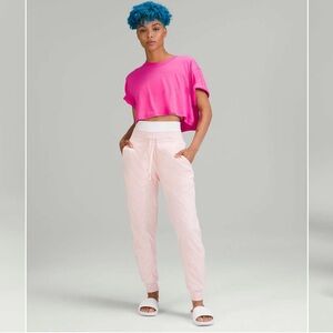 Lululemon Dance Studio Mid Rise Lined Jogger
Strawberry Milkshake size 12